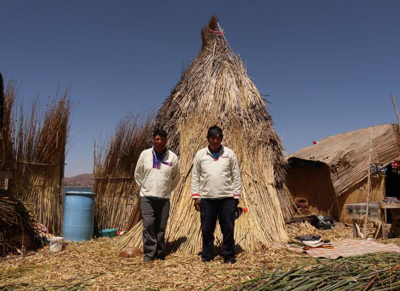 isla flotante de los uros lago titicaca puno peru get in peru