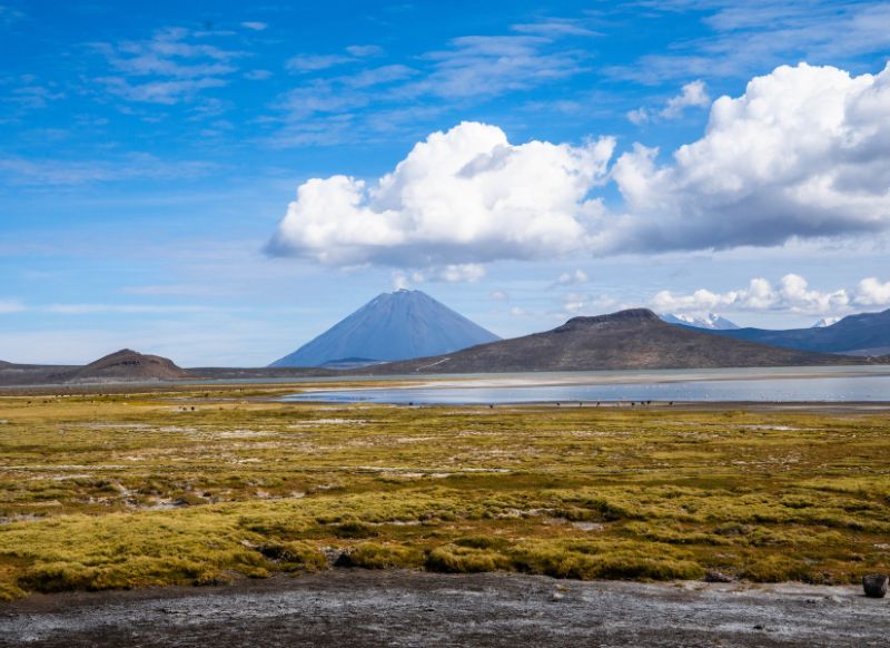 salineras montaña misti get in peru