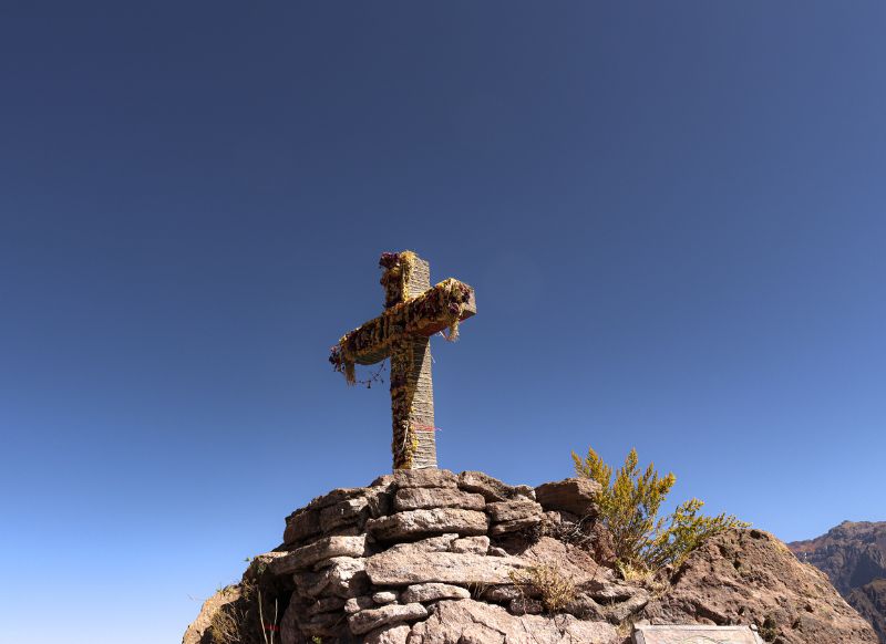 cruz del condor colca get in peru