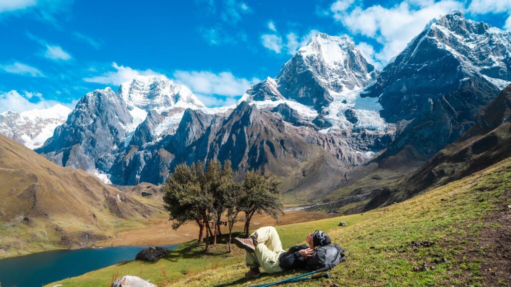 Huayhuash trek de 6 dias con GET IN PERU agencia de viajes